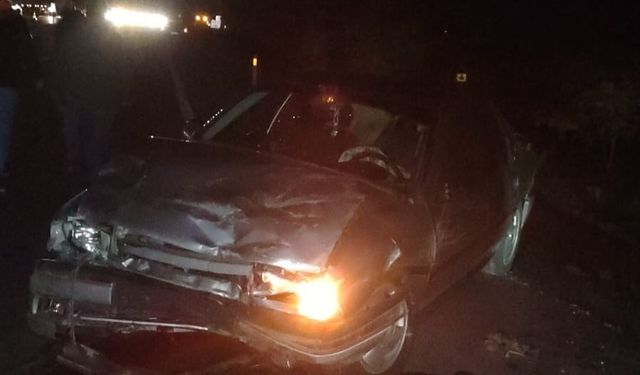 İki otomobil çarpıştı: 1 ölü 3 yaralı