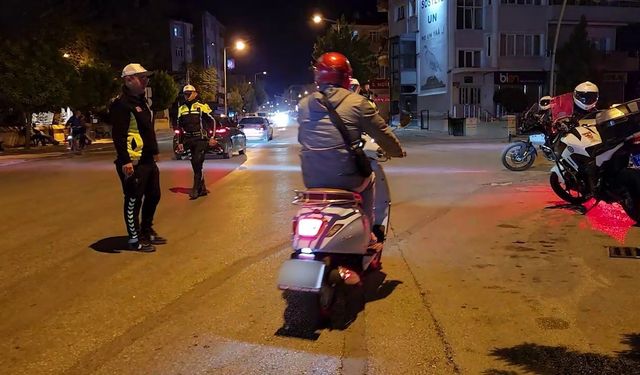 Motosiklet denetimlerinde 387 sürücüye ceza yazıldı