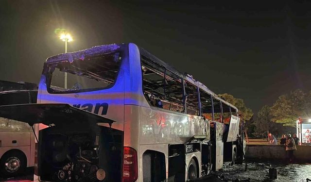 Otobüs yangını paniğe neden oldu