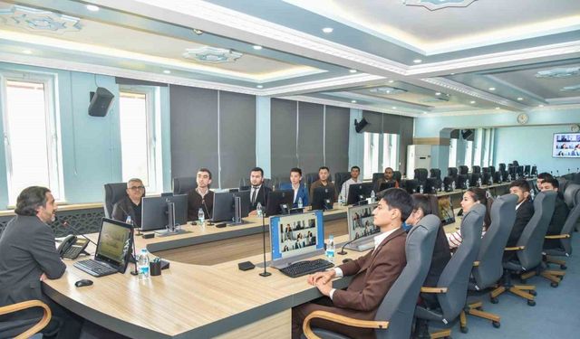 Özbekistan’dan gelen 14 öğrenci KMÜ’de tıp eğitimi aldı