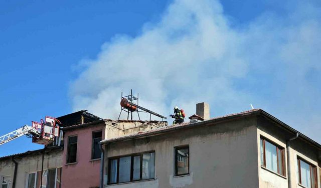 Sobayı yakmak isterken evi yaktı