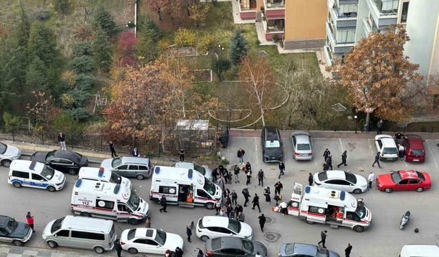 Adliye çıkışı bıçaklı kavga: 3’ü ağır 5 yaralı