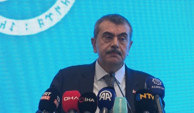 Bakan Tekin: "Türk dili ve edebiyatından sosyal bilgilere kadar her alanda müfredatımızı inceleyen komisyon kurduk"