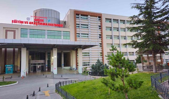 Hastane ek binasında çıkan yangın kısa sürede söndürüldü