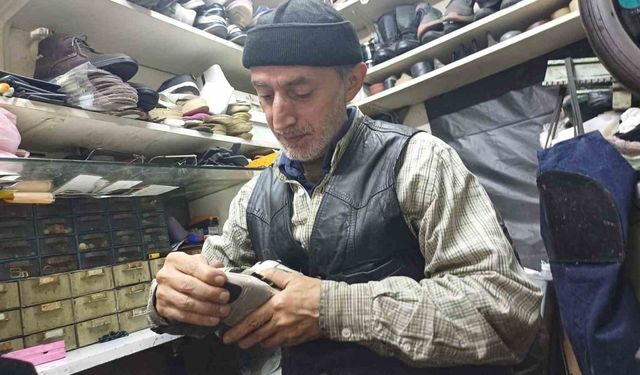 Hayırsever ayakkabı tamircisi
