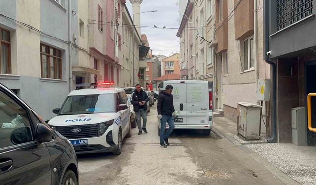 43 yaşındaki genç adam evinde ölü bulundu