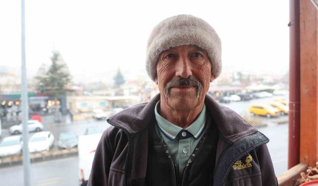 9 dil biliyor, gören şaşırıyor