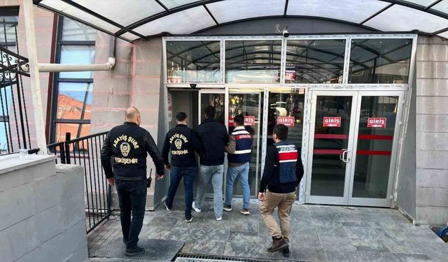 ’Dolandırıcılık’ suçundan 19 yıl hapis cezası olan şahıs yakalandı