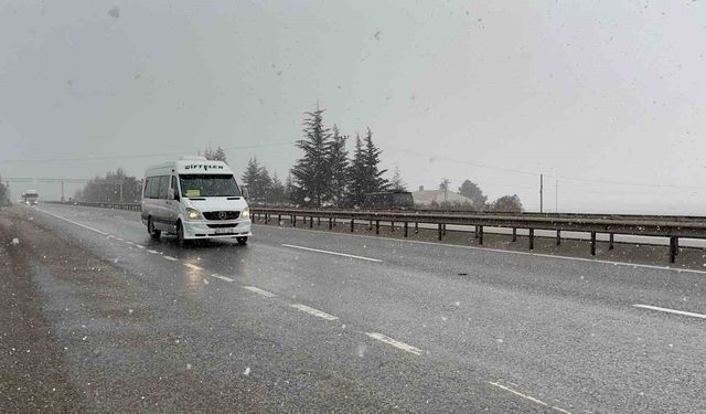 Tipi ve sis sürücülere zor anlar yaşattı