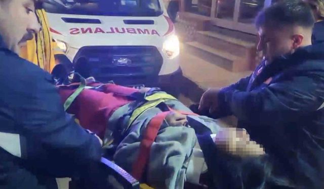 Üçüncü kattan ikinci katın balkonuna düşen çocuk ağır yaralandı