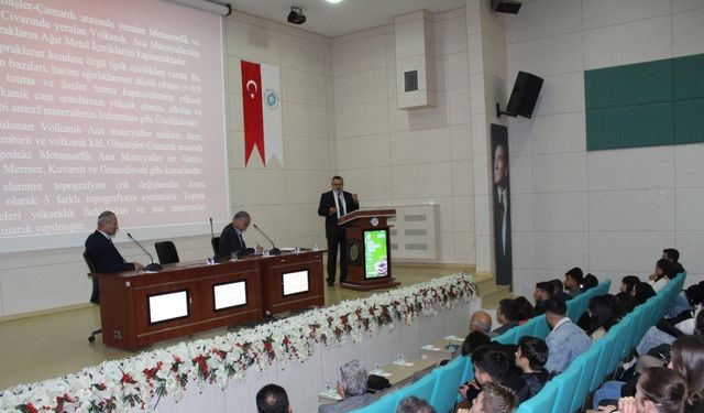 Üniversite öğrencilerine toprağın hayati rolü anlatıldı