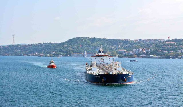 Bakan Uraloğlu: 'Kıyı Emniyeti ekipleri 2025 yılında 199 can kurtarma operasyonu ile 631 kişiyi kurtardı'