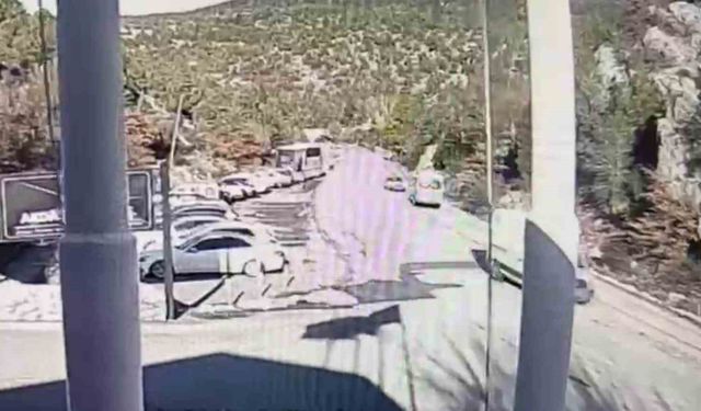 Bir anlık kontrol kaybı can aldı kaza anı kamerada