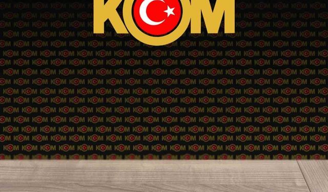 Ehliyet sınavında kopya düzeneğiyle yakalandılar