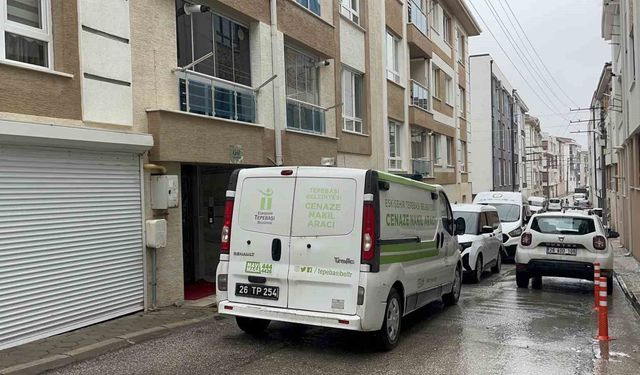 Eskişehir'de 27 yaşındaki gencin şüpheli ölümü araştırılıyor