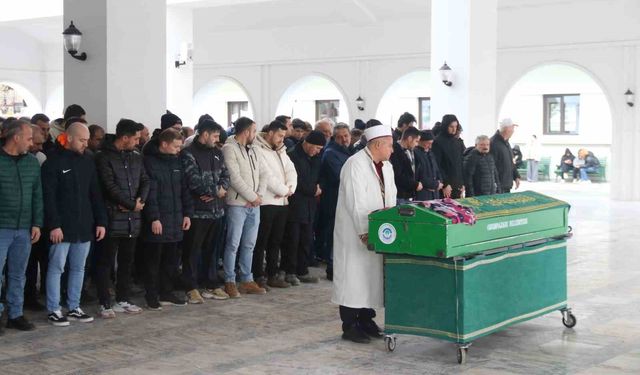 Feci kazada hayatını kaybeden 14 yaşındaki kız son yolculuğuna uğurlandı