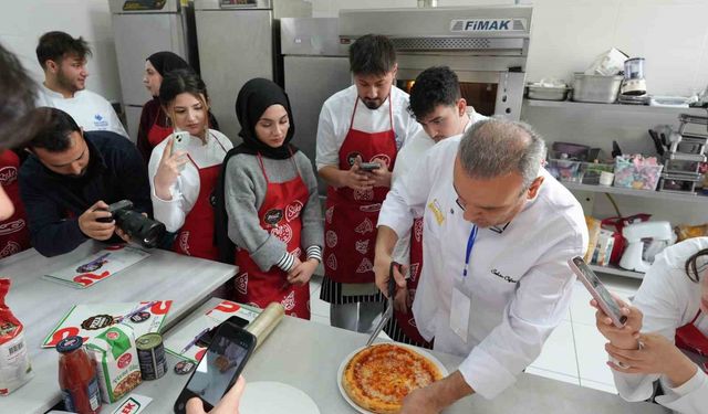 Şampiyon şeften uygulamalı pizza eğitimi