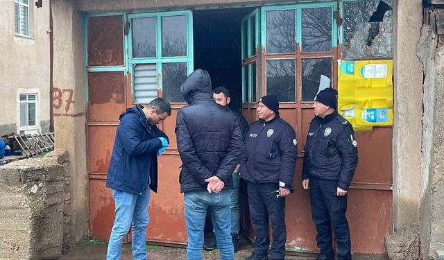 Evinin deposunda silahla vurulmuş halde bulunan şahıs kurtarılamadı