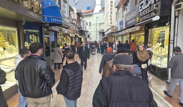 Altına rağbet devam ediyor