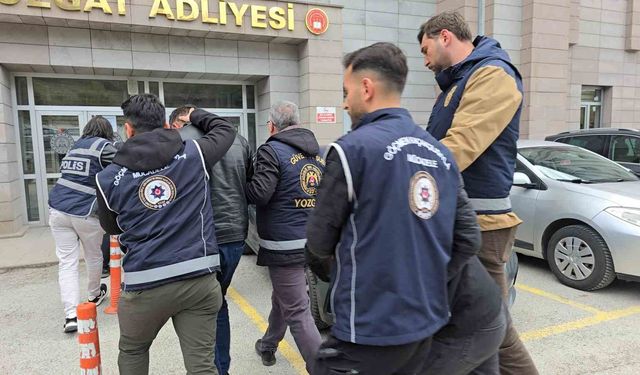 53 düzensiz göçmen yakalandı
