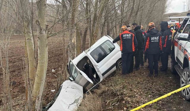 Kanser hastası babasını hastaneye götürürken kaza yaptı: 3 ölü