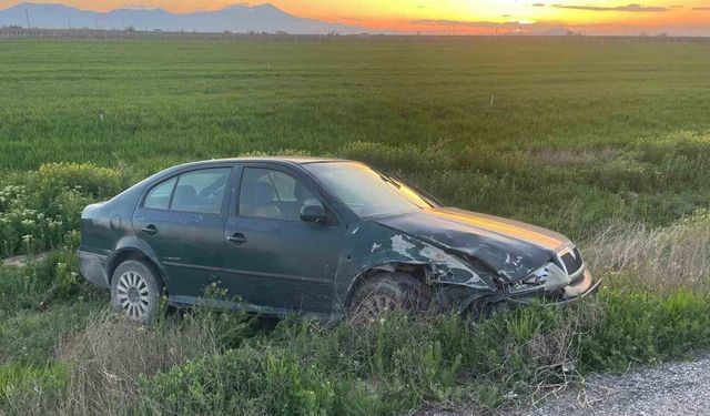 Karaman'da otomobiller çarpıştı: 3 yaralı