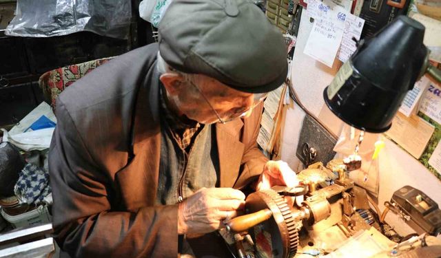 Ömrünü anahtara adadı, 84 yaşında hâlâ tezgâh başında