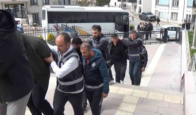 Sahte dolar operasyonu: 4 kişi tutuklandı