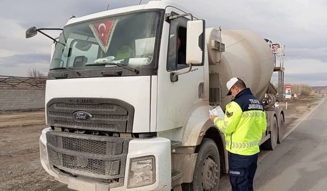 Üç ayda 522 bin 364 kişiyi sorguladı