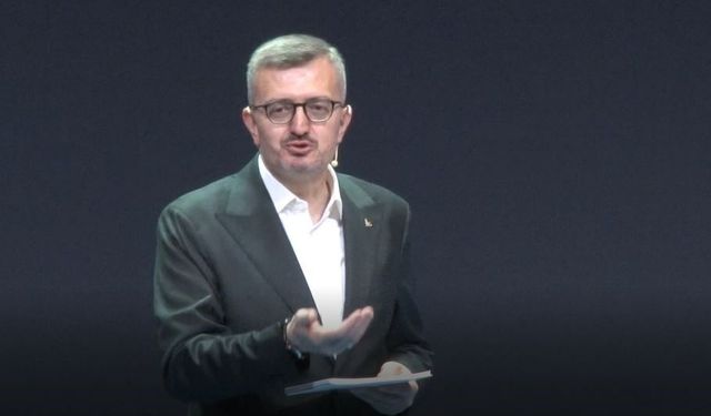 İletişim Başkanı Duran: 'Kısa videoların bizi derin okumadan mahrum bırakmaması lazım'