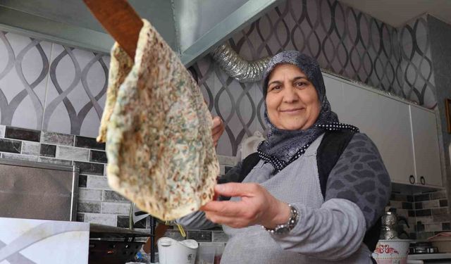 'Kadınsın yapamazsın' dediler, gözleme satarak 10 çocuk büyüttü