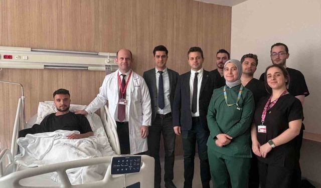 Kopan sinirler bacağından alınan nakille onarıldı: Genç hastaya ikinci şans