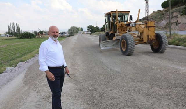 Başkan Çolakbayrakdar: 'Kırsalın yüzünü güldüren örnek hizmetlerle değer katıyoruz'