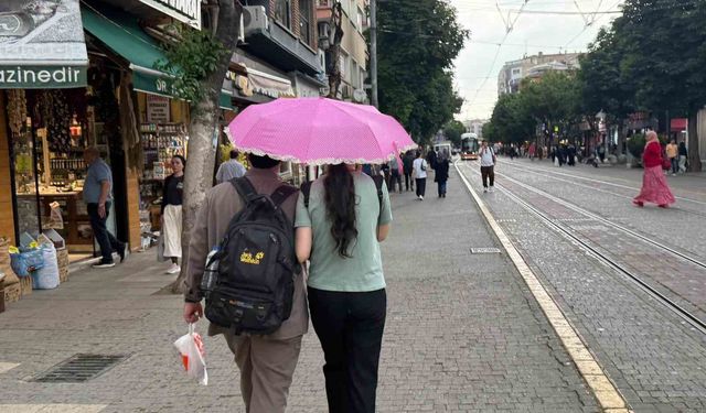 Beklenen gök gürültülü sağanak yağış etkili oldu