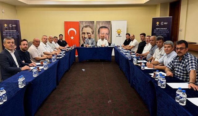 Eskişehir AK Parti Teşkilatı, Batı Anadolu Bölge Strateji Toplantısı'na katıldı