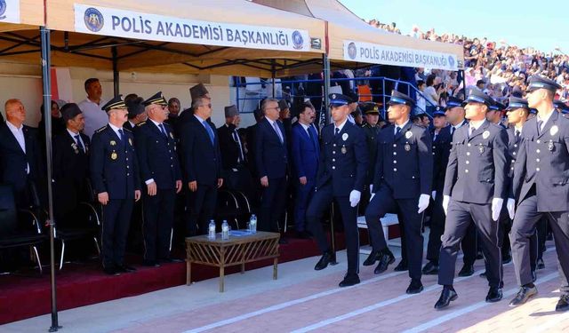 Karaman POMEM'de 409 polis adayı mezun oldu