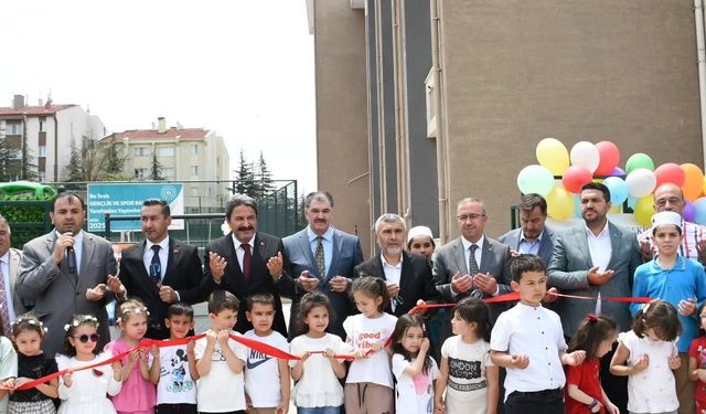 Kur'an kursu öğrencileri yeni spor tesislerine kavuştu