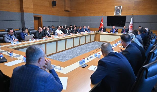 TBMM Milli Savunma Komisyonu Başkanı Akar: 'Şehit aileleri ve gazilere yönelik kanun teklifi kısa sürede TBMM'ye sunulacak'