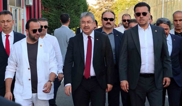 Vali Yılmaz ve Milletvekili Hatipoğlu, Eskişehirspor'u ziyaret etti