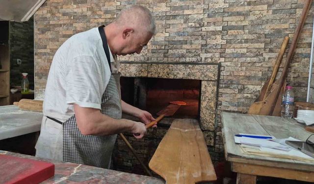 Yarım asırdır 400 derecelik ateşin başında emek veriyor