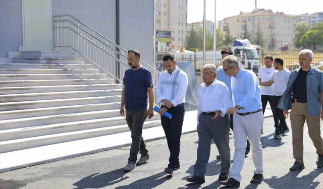 Başkan Büyükkılıç'tan 85 milyon TL'lik yatırım maliyetli eğitim yuvasında inceleme