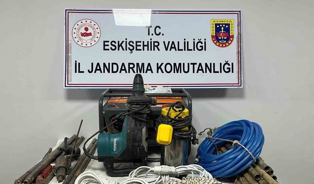 Kaçak kazı yapan 5 şüpheli suçüstü yakalandı