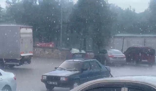 Sağanak yağmur etkili oldu