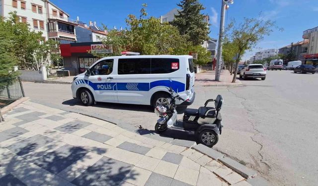 3 tekerlekli elektrikli bisiklet devrildi: 1 yaralı