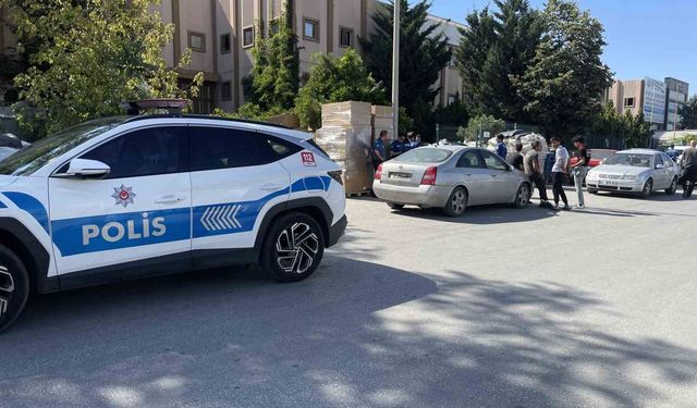 Alacak verecek kavgasında husumetlisini göğsünden bıçakladı