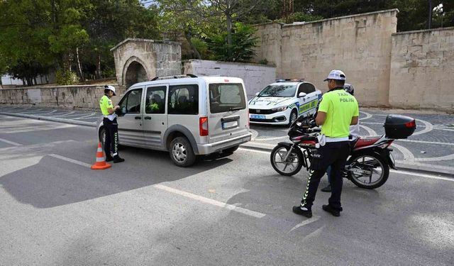 Aranan 12 kişiden 11'i tutuklandı
