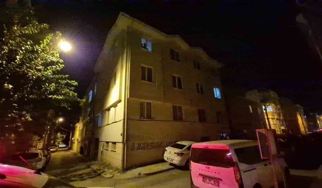 Eskişehir'de 2'nci kattan düşen kişi yaralandı