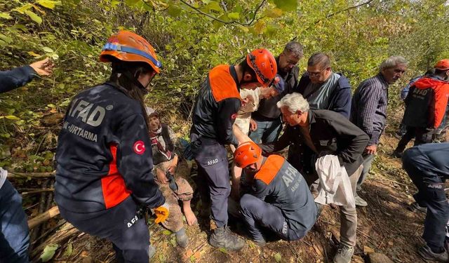 Kaybolan yaşlı çift, ekipler tarafından sağ olarak bulunarak kurtarıldı