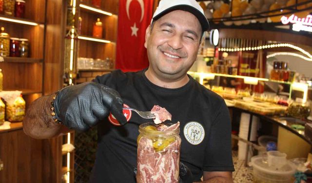 Türkiye'de ilk: Pastırmanın turşusu yapıldı