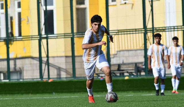 Ahmet Hüseyin Altun 4 maçta 6 gol attı